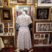 画像をギャラリービューアに読み込む, ホワイト ハートドット ウエスト絞り ワンピース