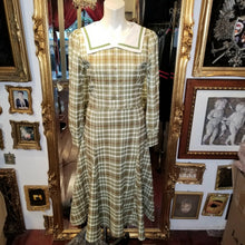 画像をギャラリービューアに読み込む, セーラーカラー グリーンチェックワンピース