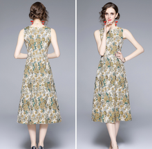 画像をギャラリービューアに読み込む, 【日笠陽子様 ご着用】ノースリーブ花柄Aラインワンピース