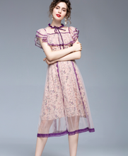画像をギャラリービューアに読み込む, 【中川翔子様、神宿 羽島みき様 ご着用】ピンクパープル 小花柄 ネックリボン レースワンピース