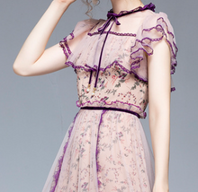 画像をギャラリービューアに読み込む, 【中川翔子様、神宿 羽島みき様 ご着用】ピンクパープル 小花柄 ネックリボン レースワンピース