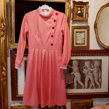 画像をギャラリービューアに読み込む, フリルスタンドカラーAラインワンピース