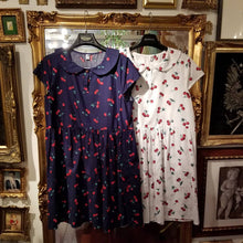 画像をギャラリービューアに読み込む, チェリー柄 フレア ガーリーワンピース