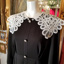 画像をギャラリービューアに読み込む, レース襟付きモノトーンワンピース