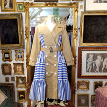 画像をギャラリービューアに読み込む, ブルーストライプ切り替えトレンチコート